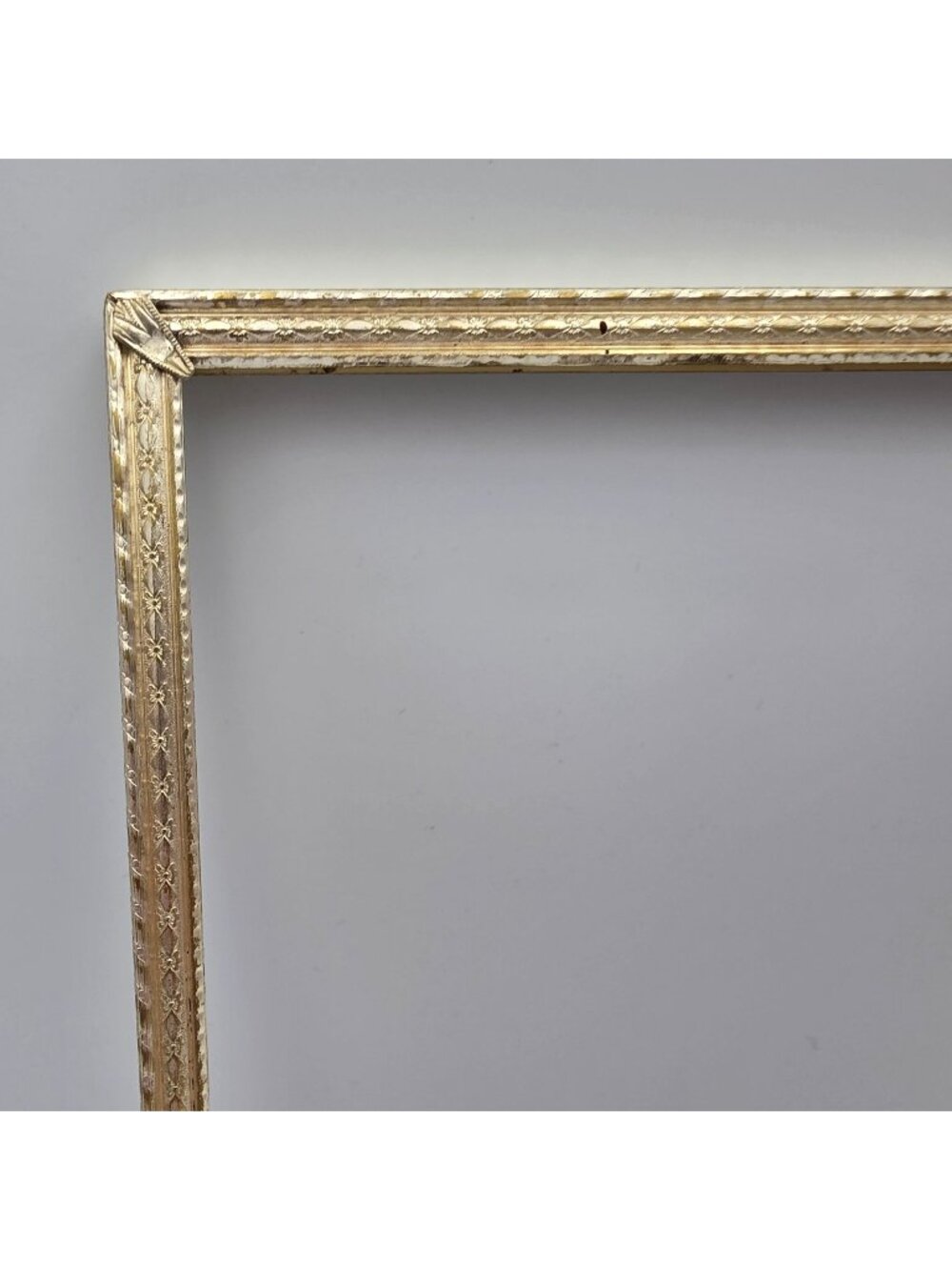 VTG Hollywood Regency Gold Metal Frame Ornate Embossed Applied Corners 8"x 10"